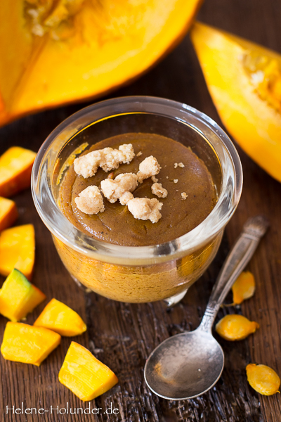 Geschmeidige Köstlichkeit im Eierkoch von Wilhelm Wagenfeld: Pumpkin Pie, vegan Helene Holunder Geschmeidige Köstlichkeit im Eierkoch von Wilhelm Wagenfeld: Pumpkin Pie, vegan Helene Holunder